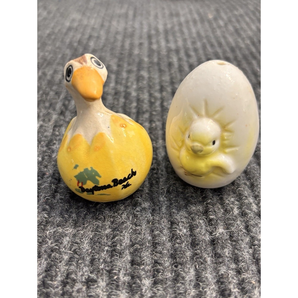 Vintage Daytona Beach Japan Duck Chick Hatching Egg Salt Pepper Shakers